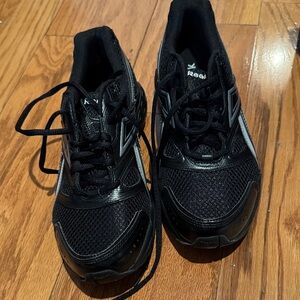 Reebok Black and Gray Running Shoes